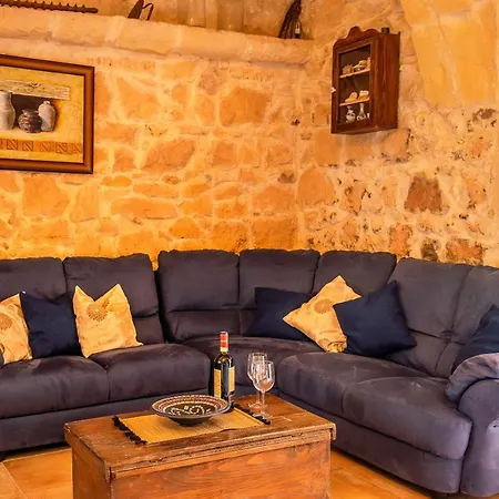Matli Farmhouse - A Beautiful Gozo Getaway Villa Munxar